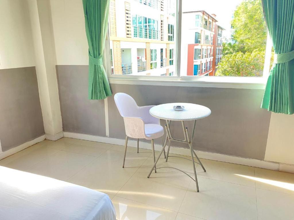Sweet Dream Hotel Patong Phuket Extérieur photo